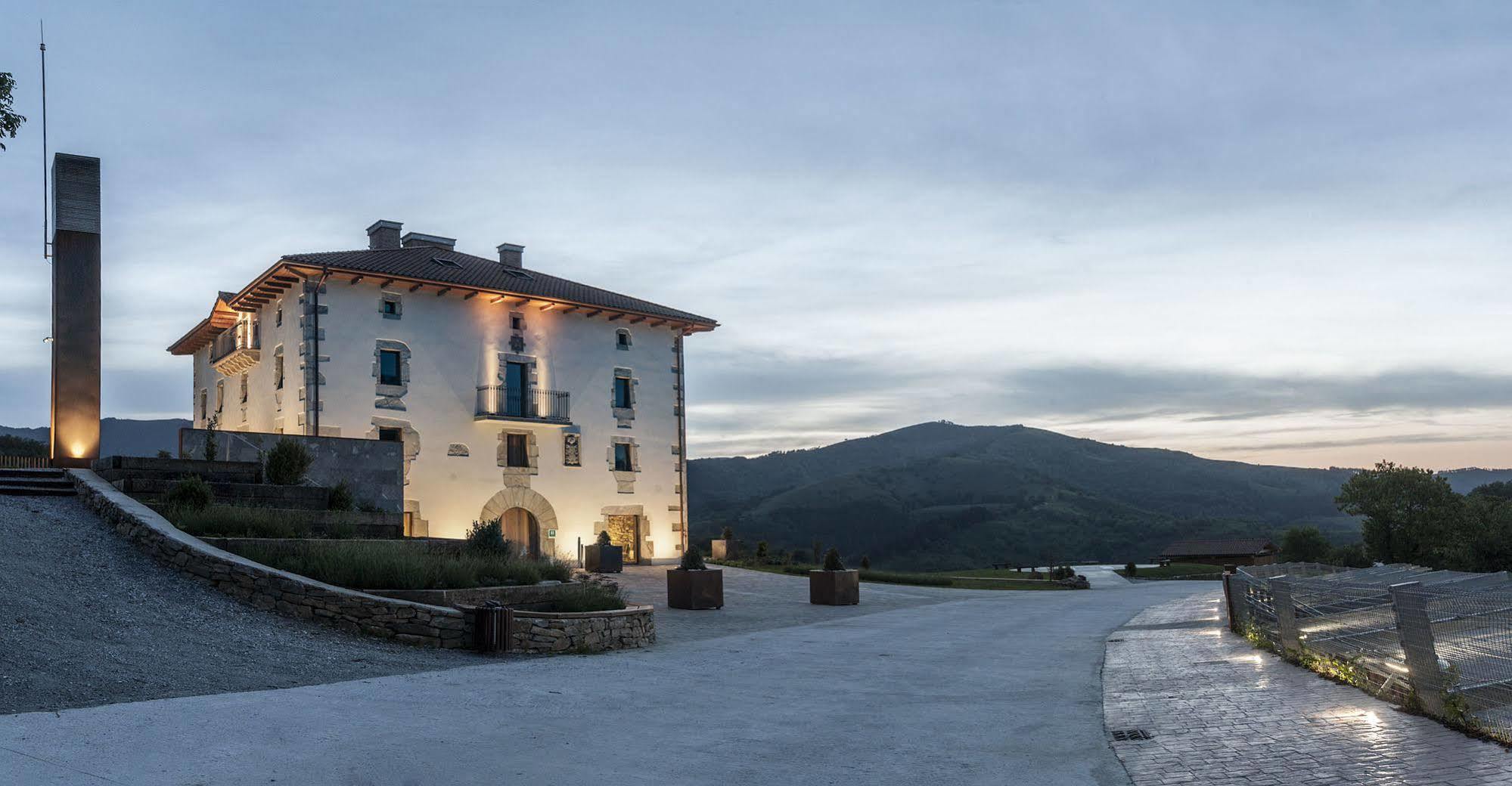 Palacio De Yrisarri By Irrisarri Land Igantzi Extérieur photo