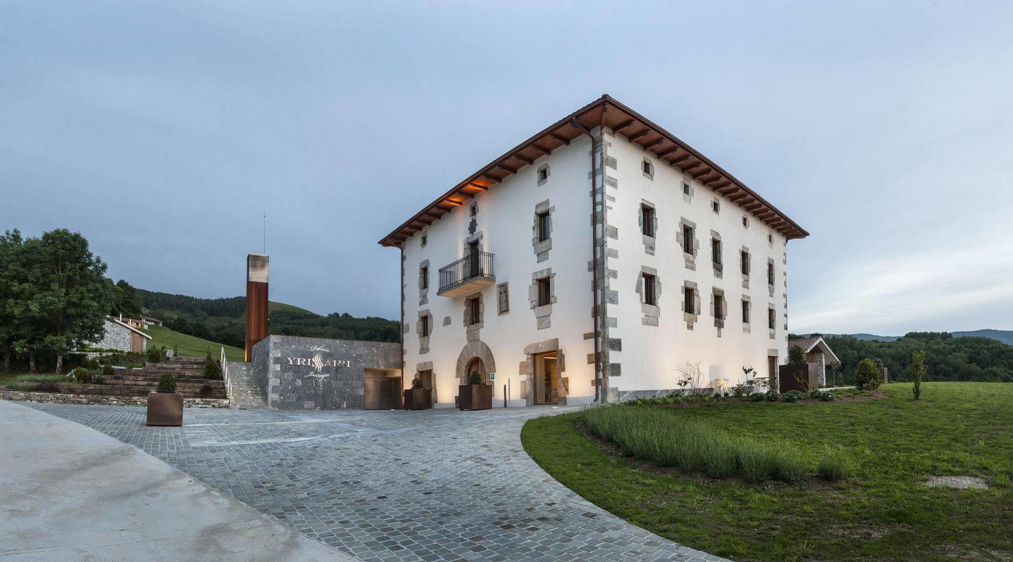 Palacio De Yrisarri By Irrisarri Land Igantzi Extérieur photo
